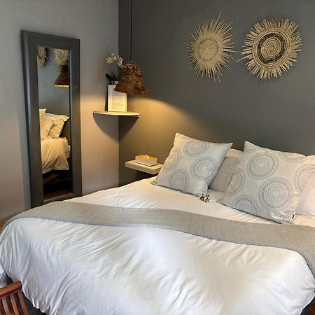 Luxury Upmarket Guesthouse 20 On 4Th Rustenburg Kültér fotó