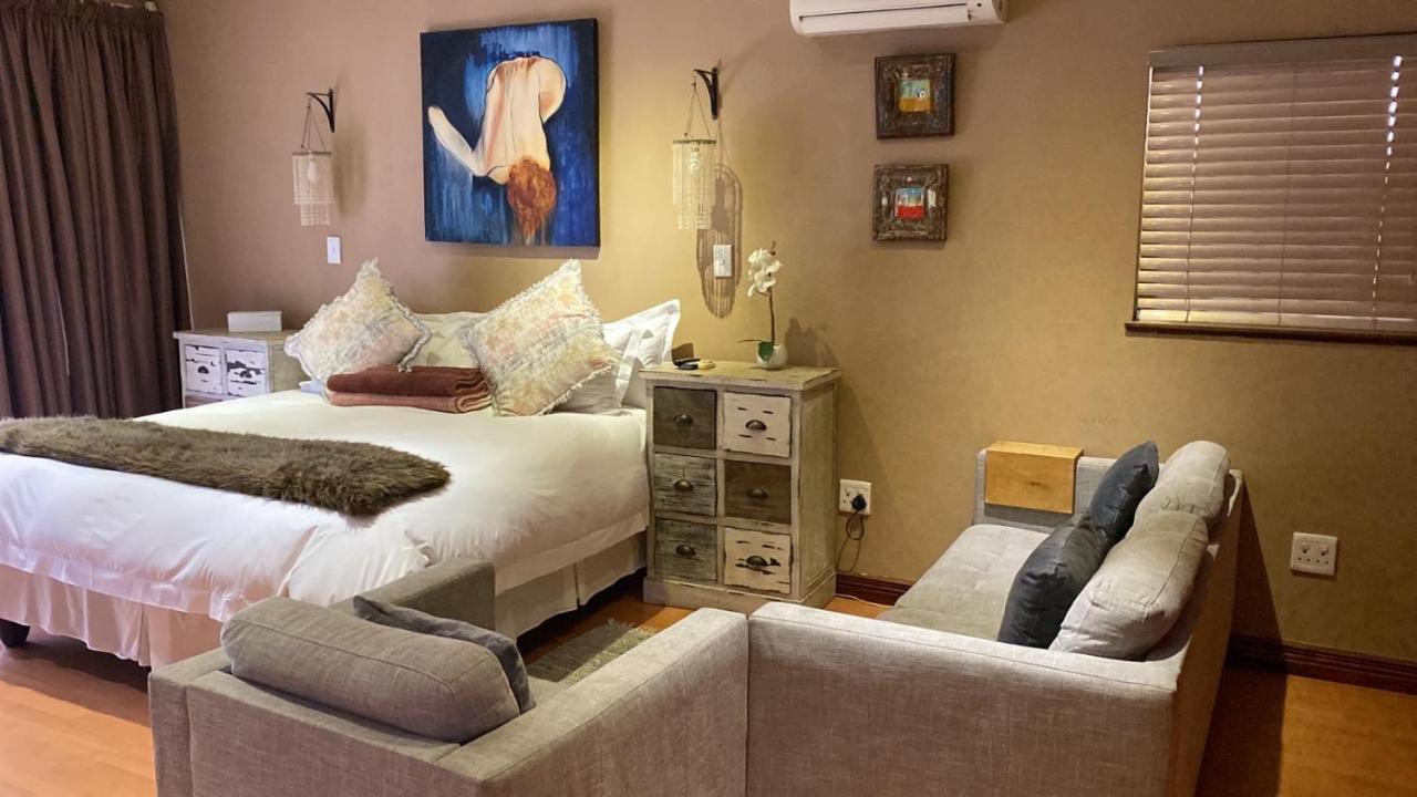 Luxury Upmarket Guesthouse 20 On 4Th Rustenburg Kültér fotó