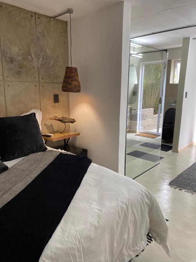 Luxury Upmarket Guesthouse 20 On 4Th Rustenburg Kültér fotó