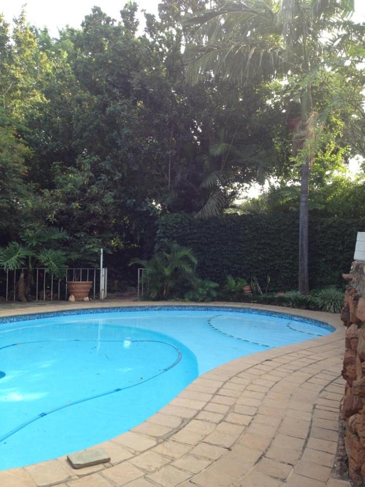 Luxury Upmarket Guesthouse 20 On 4Th Rustenburg Kültér fotó