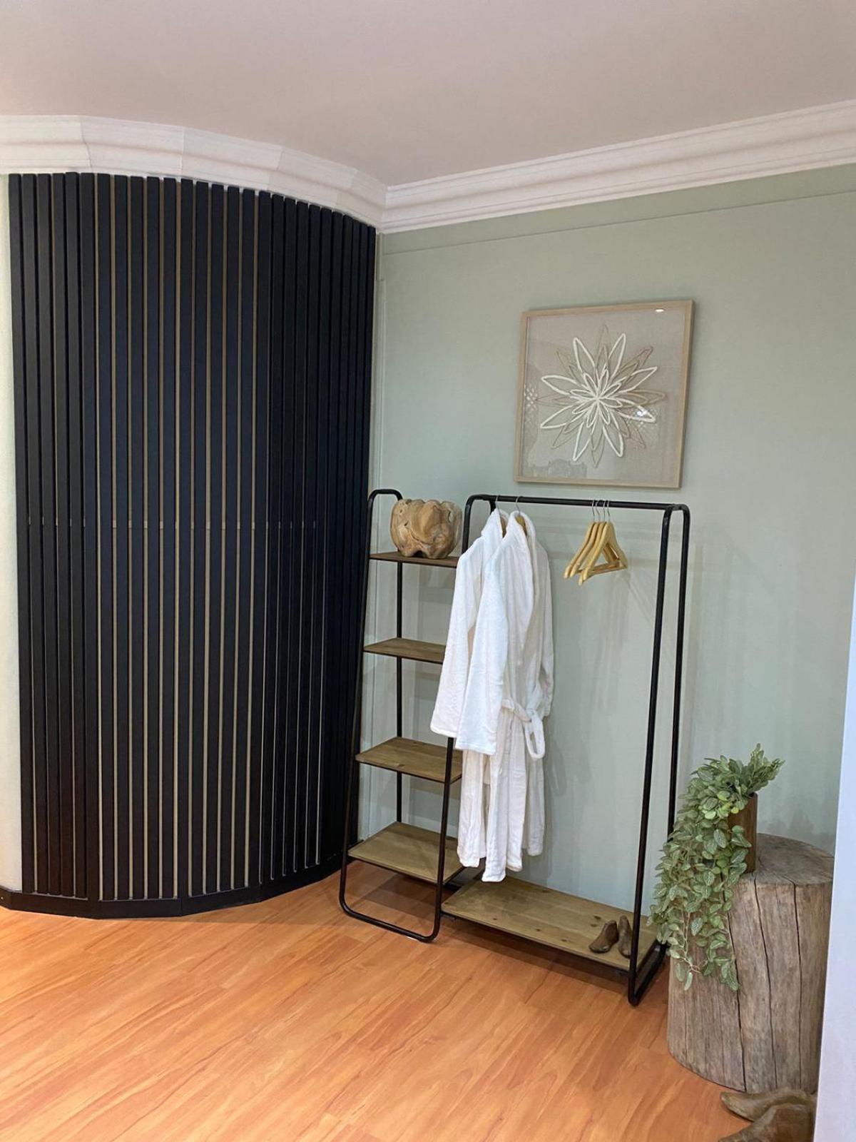 Luxury Upmarket Guesthouse 20 On 4Th Rustenburg Kültér fotó
