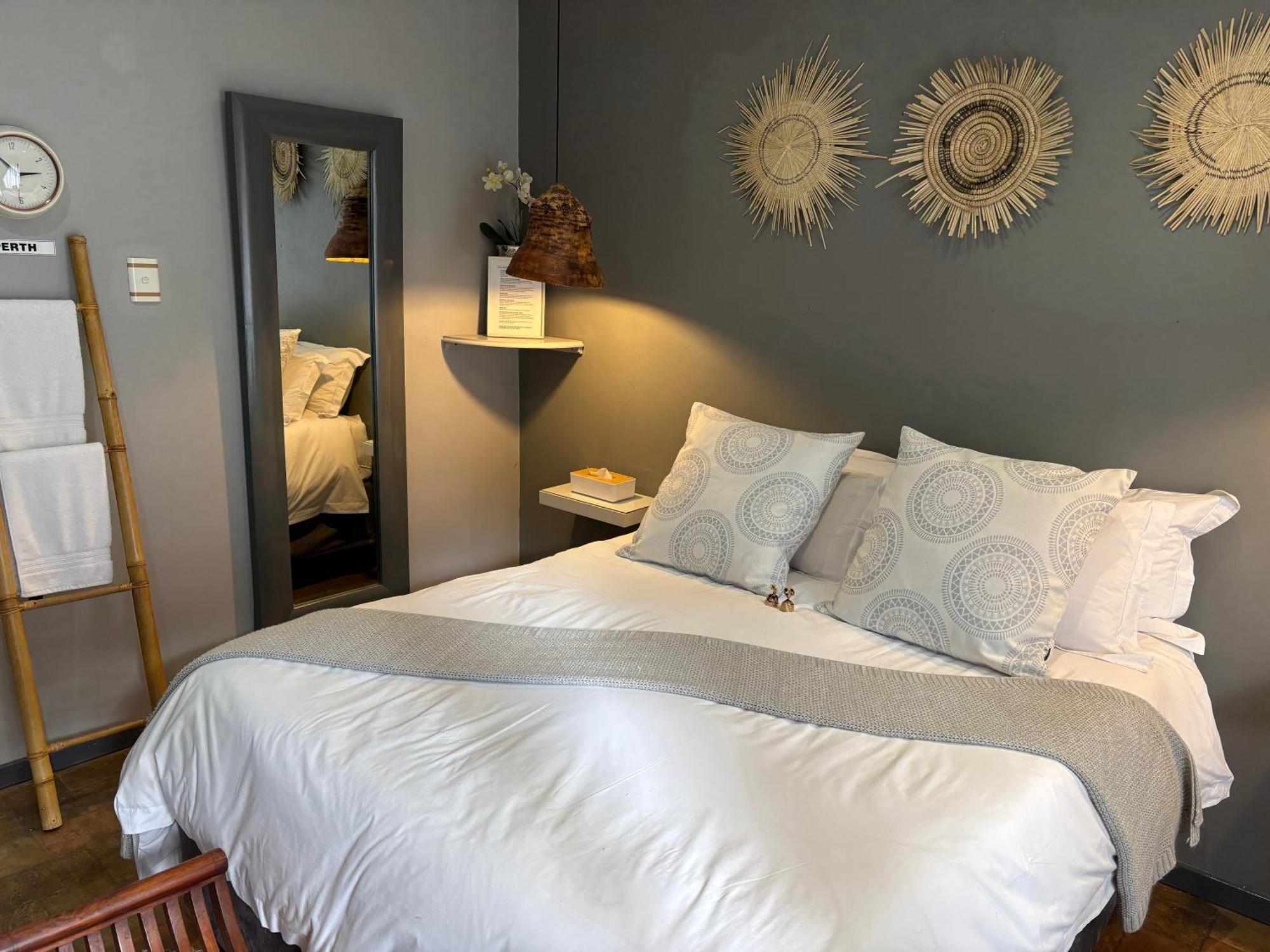 Luxury Upmarket Guesthouse 20 On 4Th Rustenburg Kültér fotó
