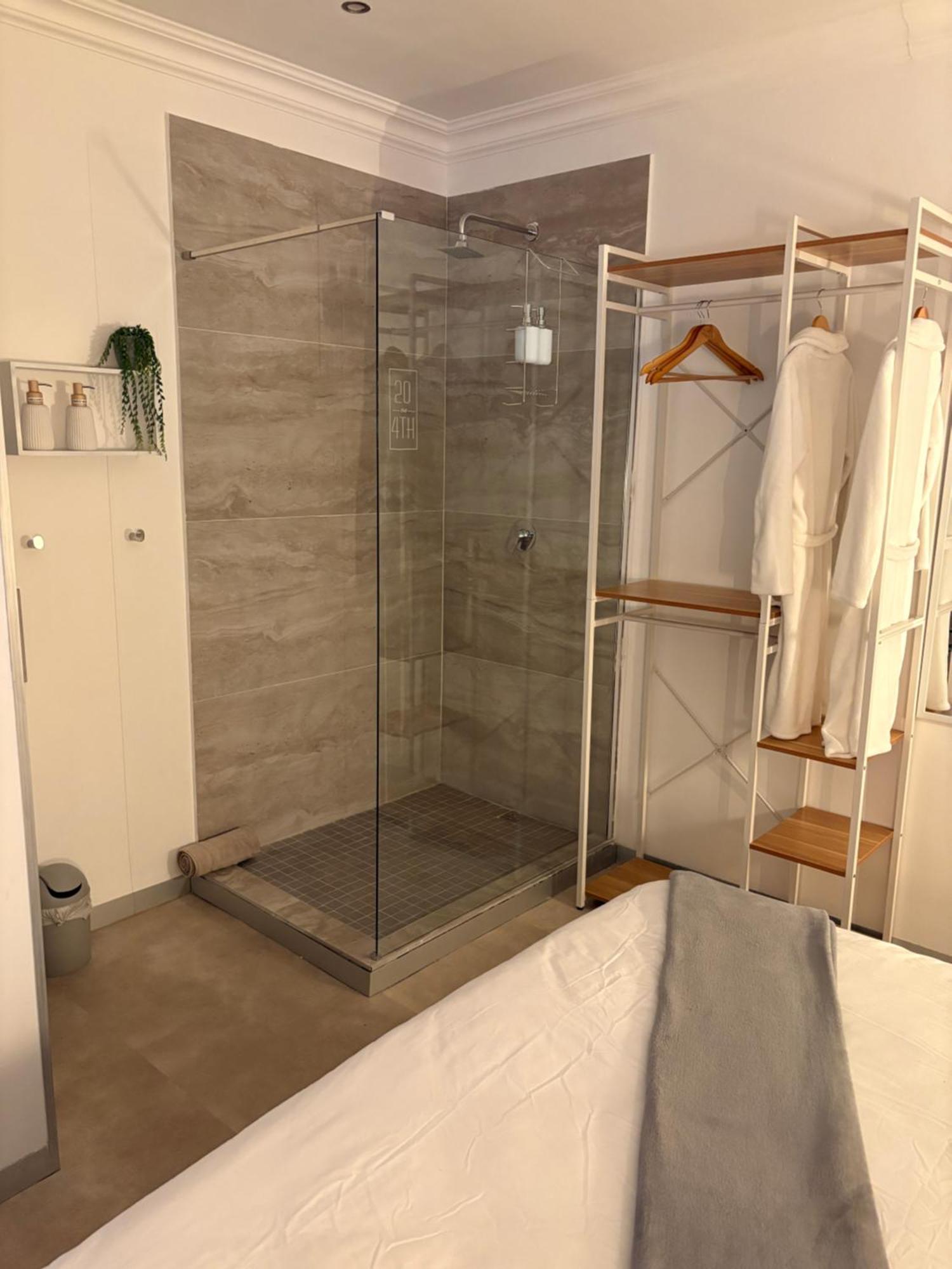 Luxury Upmarket Guesthouse 20 On 4Th Rustenburg Kültér fotó