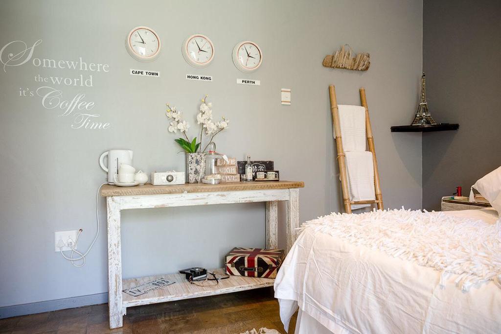 Luxury Upmarket Guesthouse 20 On 4Th Rustenburg Kültér fotó